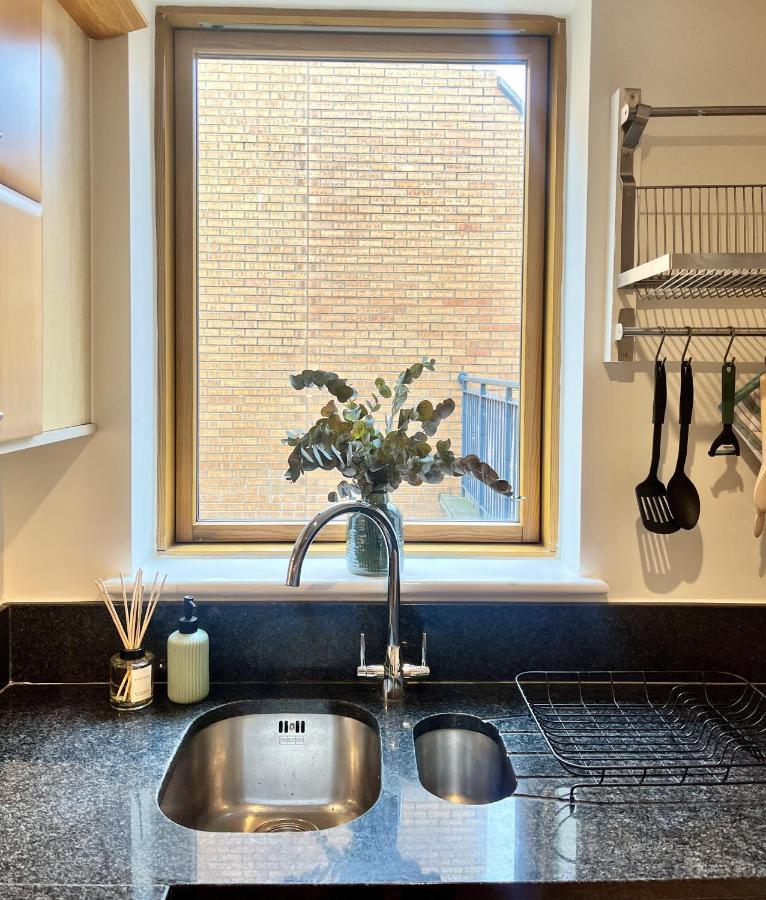 Spacious Mews Apartment, Clapham Londra Esterno foto